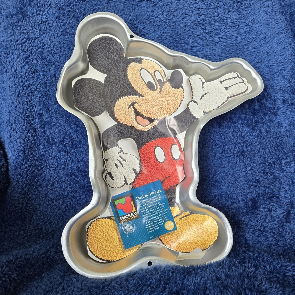 Vintage '95 Disney Wilton Mickey Mouse Cake Pan